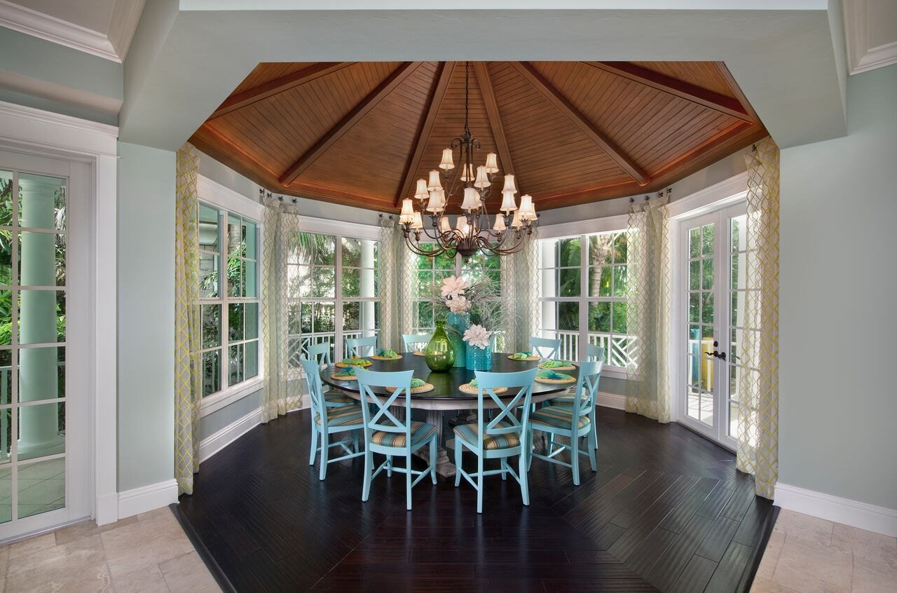 Colorful Captiva interior design: dining room