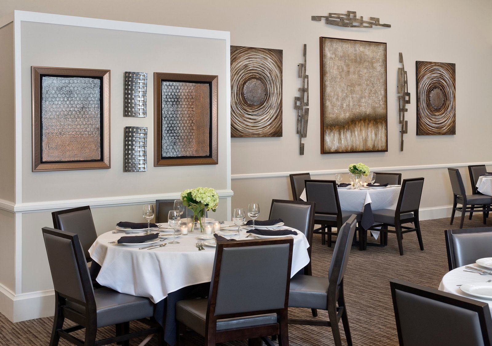 Hunter's Ridge Clubhouse interior design: dining room