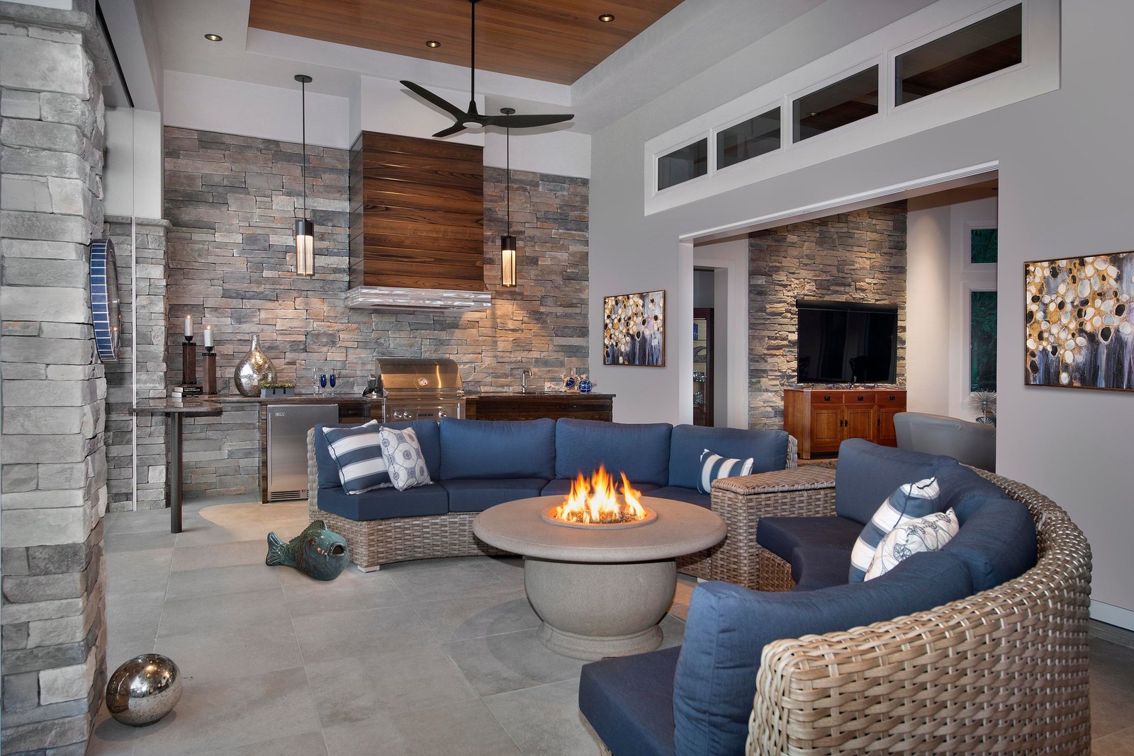 Moorings interior design: outdoor living