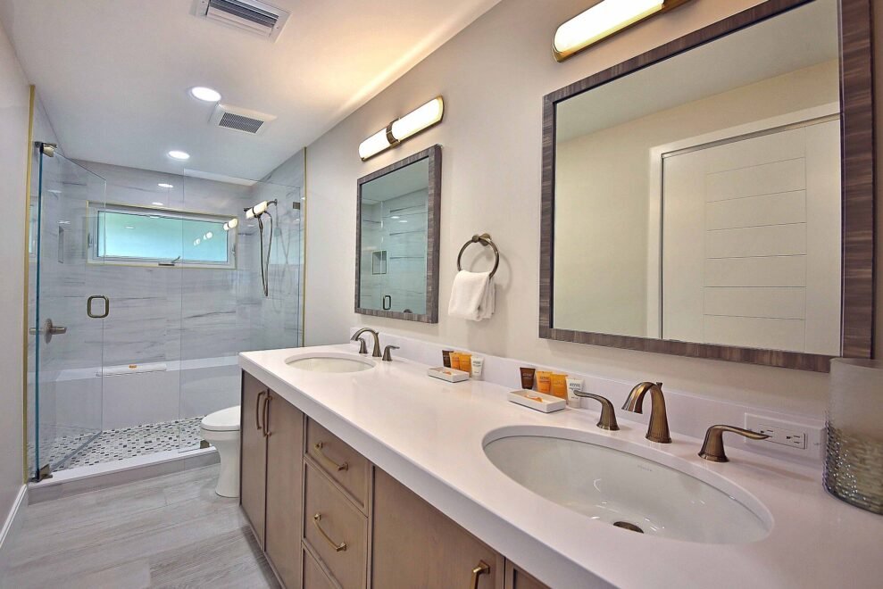 Beach House 7 South Seas Rental interior design: bathroom
