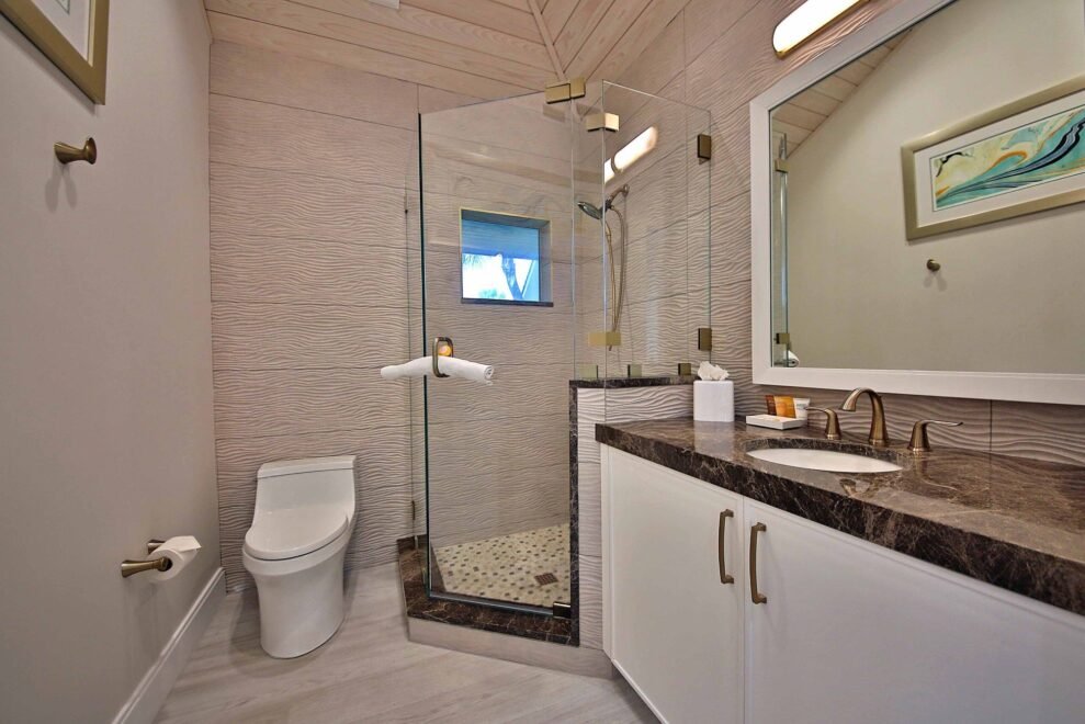 Beach House 7 South Seas Rental interior design: bathroom