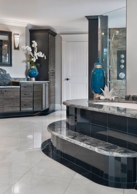 Colorful Captiva interior design: bathroom