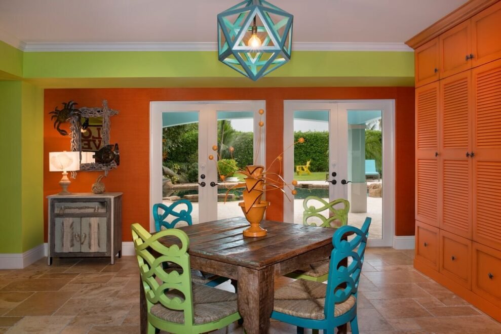 Colorful Captiva interior design: dining area