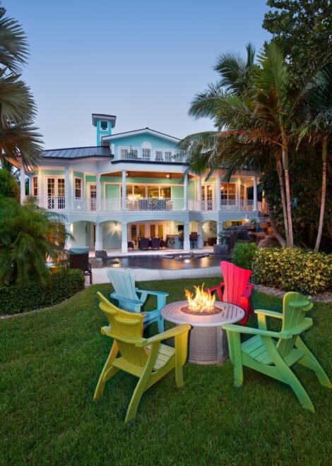 Colorful Captiva interior design: exterior view