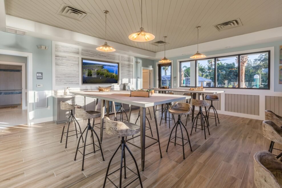 Marine Max interior design: communal room