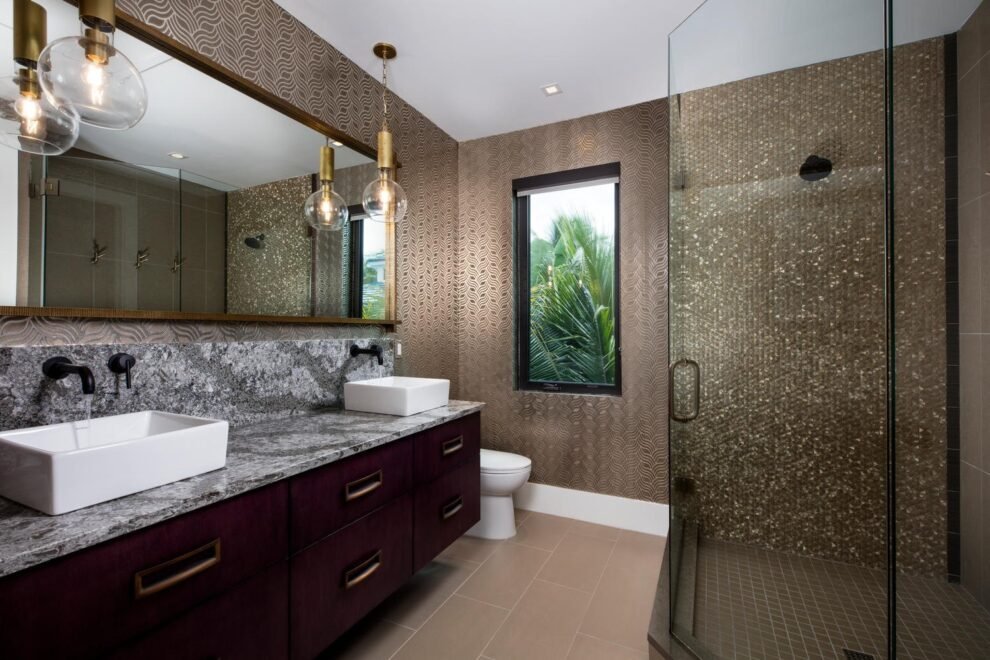 Modern Rustic Captiva interior design: bathroom