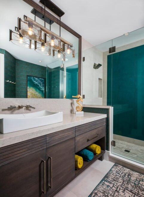 Modern Rustic Captiva interior design: bathroom