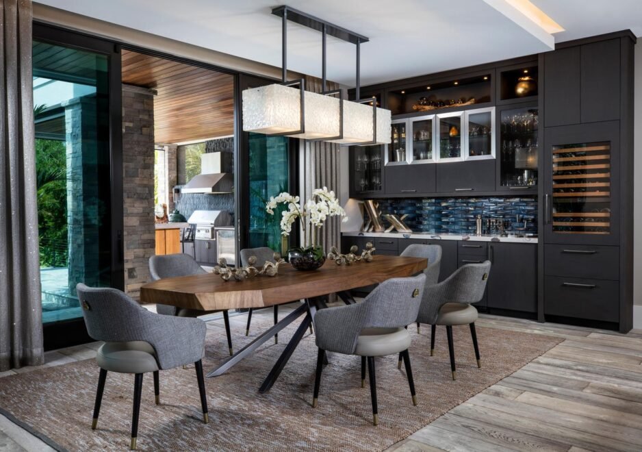 Modern Rustic Captiva interior design: dining room