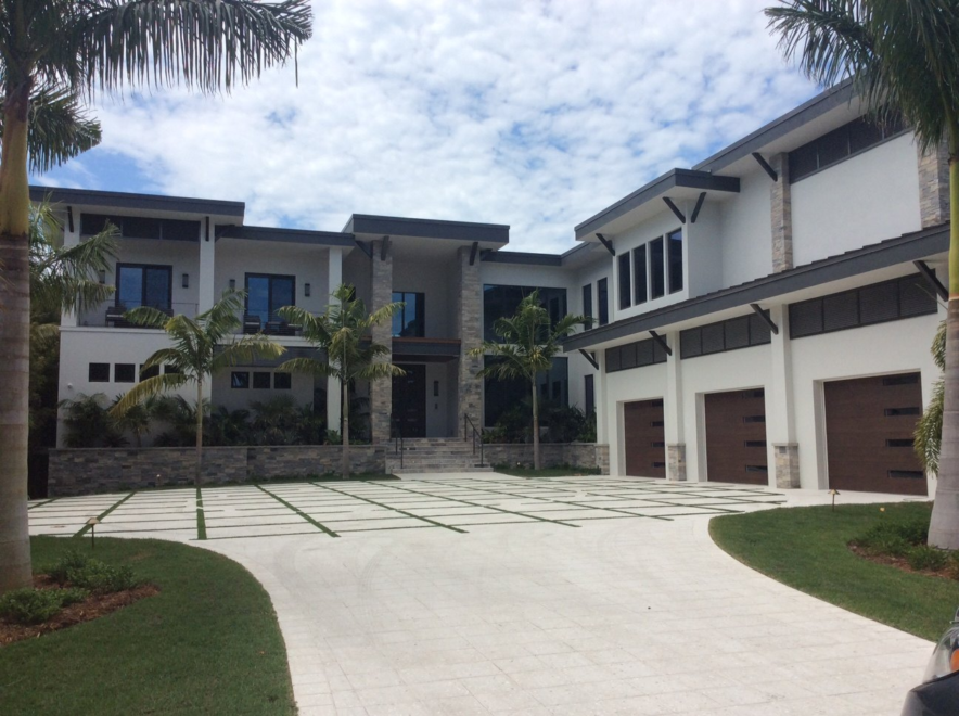 Modern Rustic Captiva interior design: exterior view