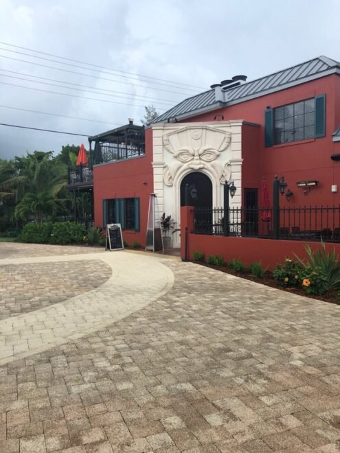 Mudbugs Cajun Restaurant interior design: exterior view