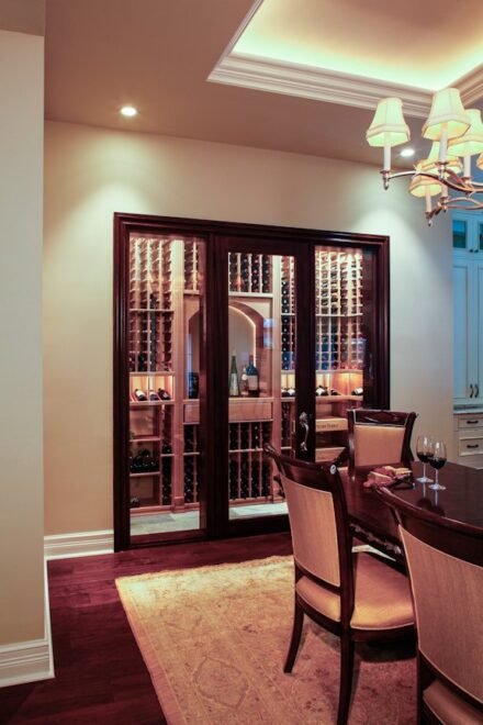 Port Royal Naples interior design: bar and dining